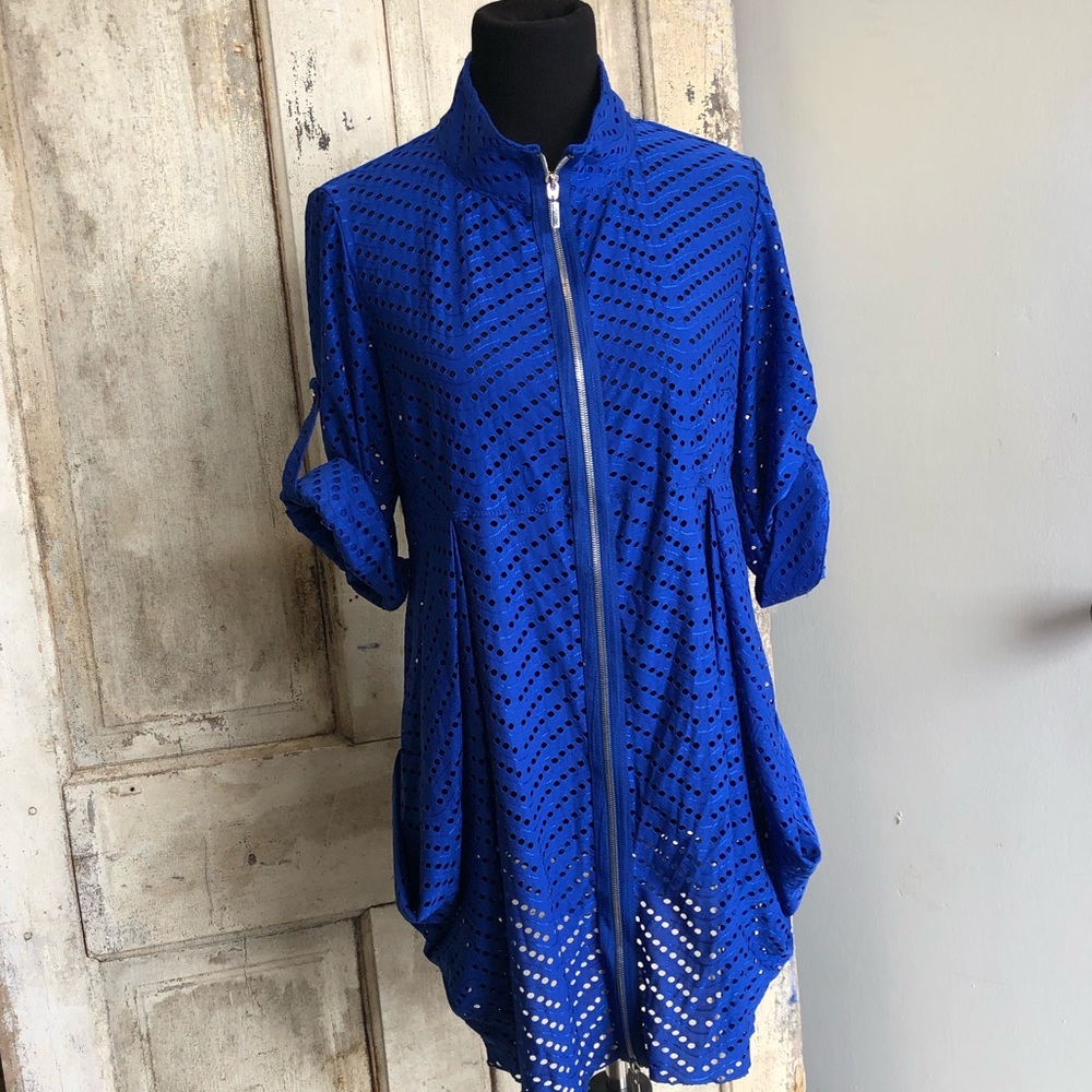 Blue top/jacket